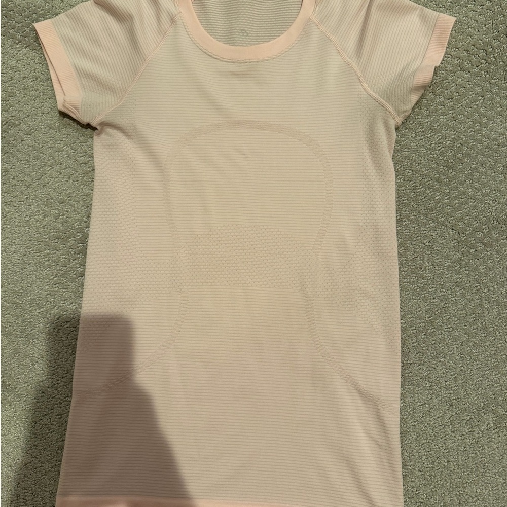 Light Pink Lululemon swiftly tech